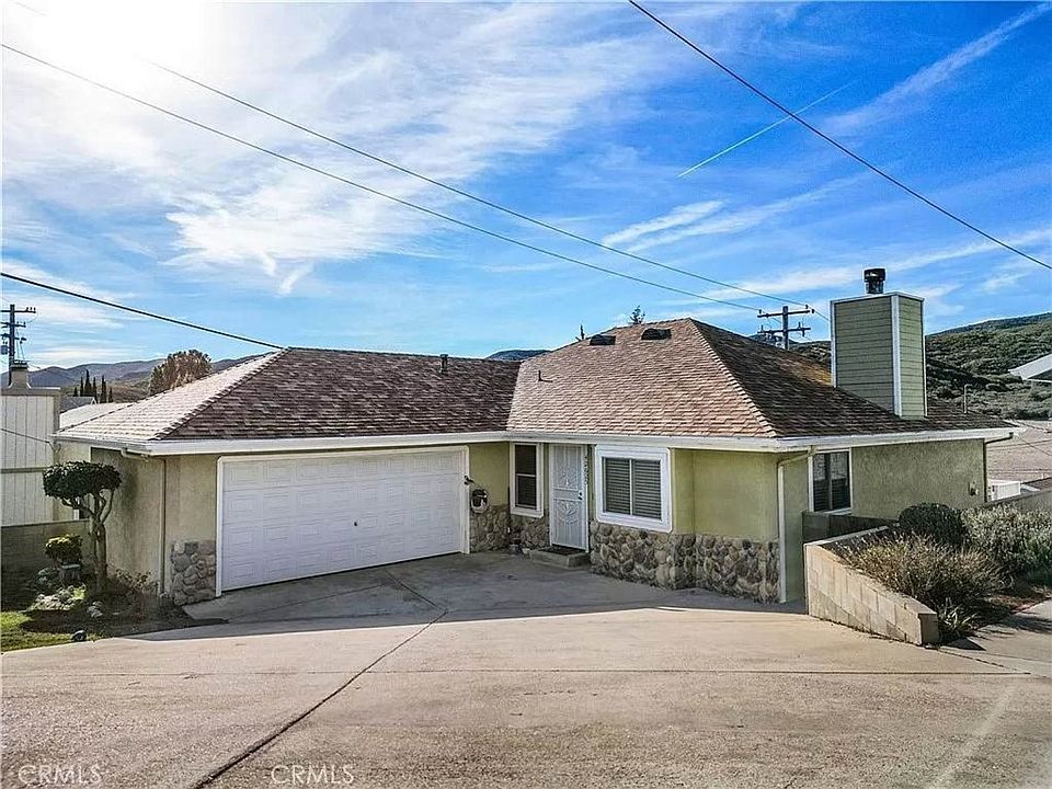 1st image of 42625 Arrowrock Dr