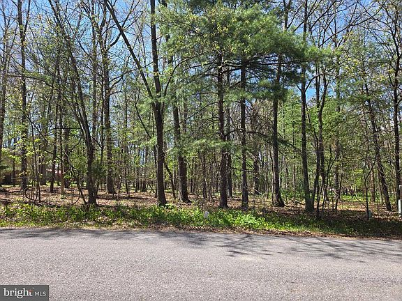 2nd image of Warden Circle Rd