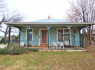306 W Wallace St, Llano, TX 78643