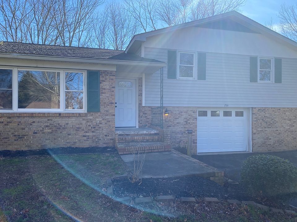 1st image of 206 Carolyn Dr