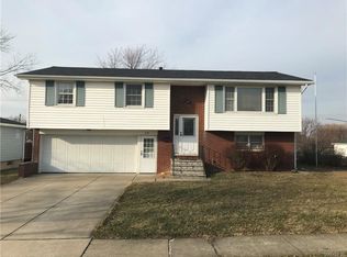 112 Marilyn Dr, West Seneca, NY 14224