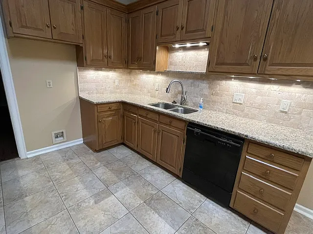 418 Woodland Hills Dr — Photo 7