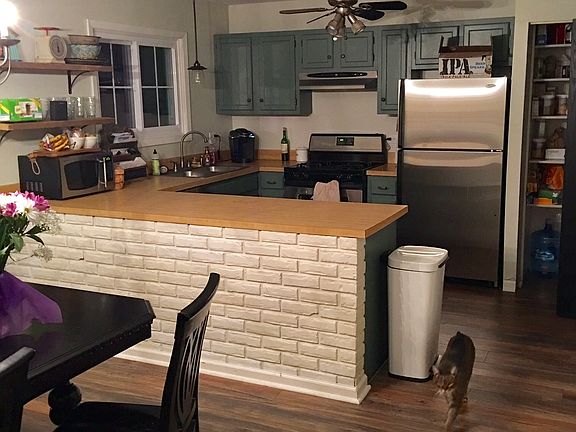 4th image of 2S401 Continental Dr