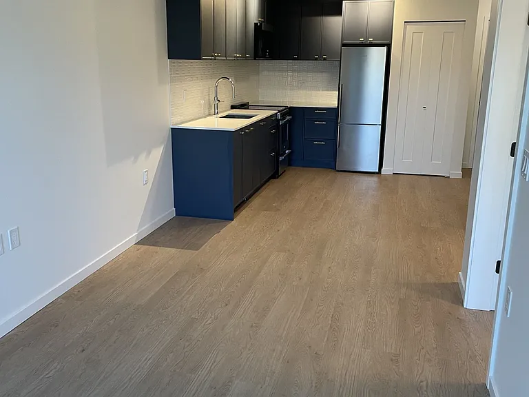 1807 Larch St — Photo 13