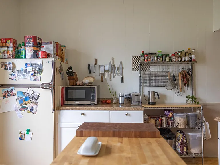 631 Jackson St NE #1 — Photo 3