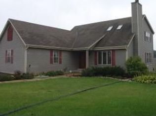 8009 Golden Meadow Blvd, Waterford, WI 53185