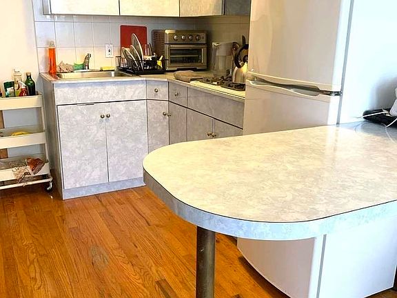 5th image of 1848 2nd Ave #2CC