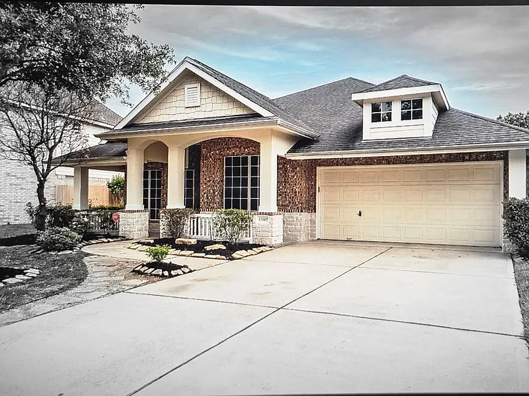 17507 N Riata Lake Dr — Photo 1