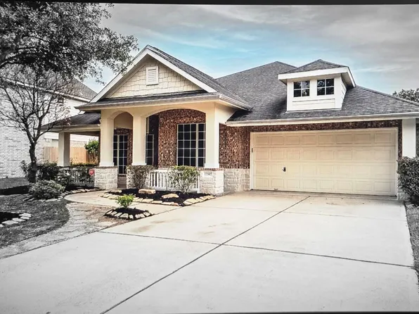 17507 N Riata Lake Dr, Cypress, TX 77433