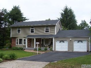 10 Edscho Ln, Commack, NY 11725