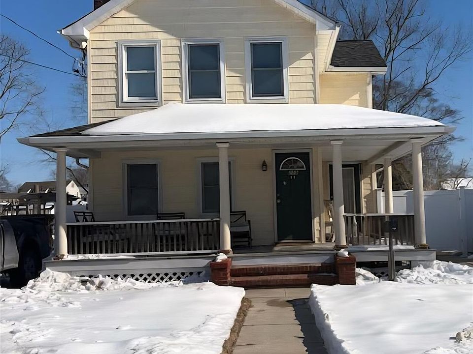 1st image of 255 Cedar Avenue