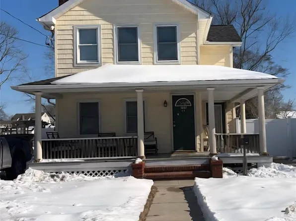 255 Cedar Avenue, Patchogue, NY 11772