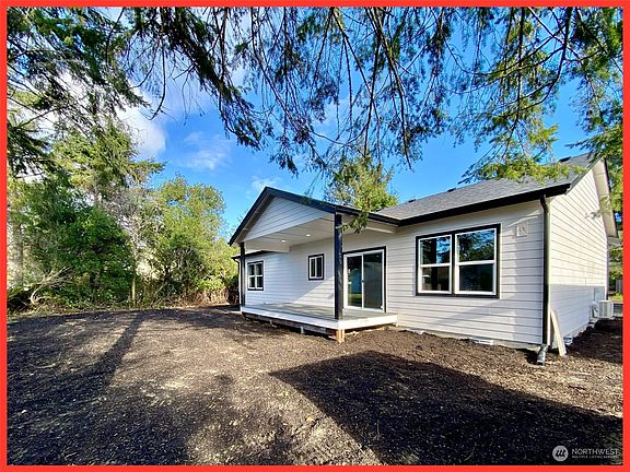 4th image of 427 Orion Avenue SW