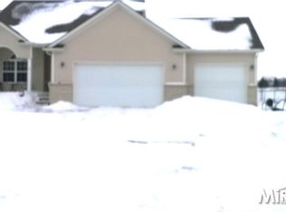 6547 Palms Rd, Fair Haven, MI 48023