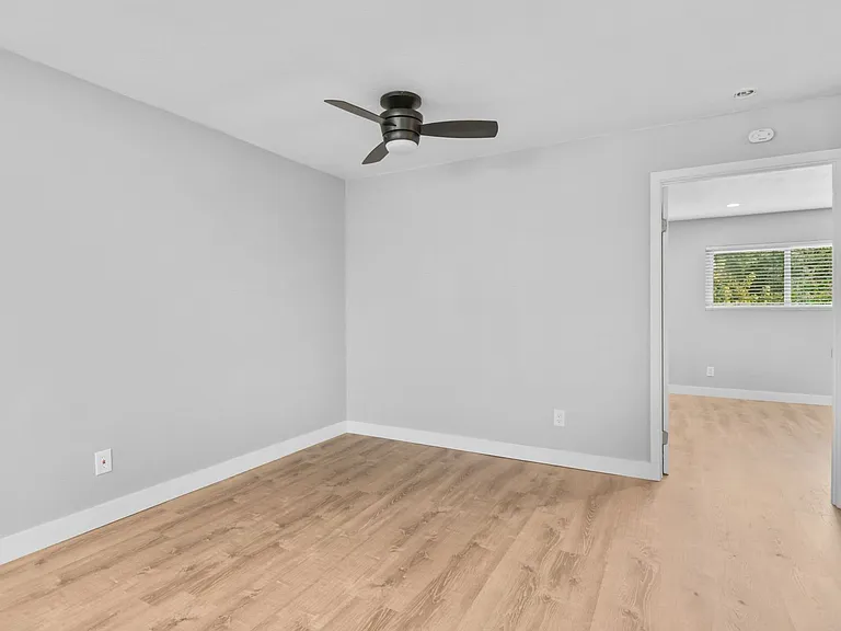 9175 Campina Dr #5 — Photo 19