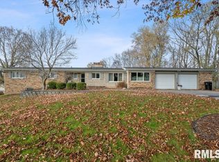 1 Forest Ct, Rock Island, IL 61201