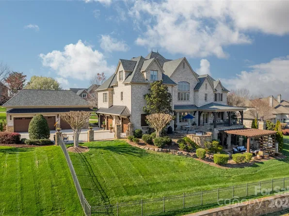 1112 Baltusrol Ln, Waxhaw, NC 28173