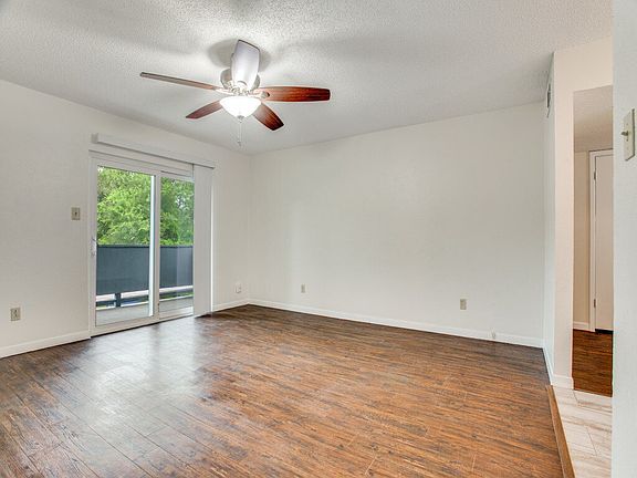 4th image of 6412B Woodway Dr