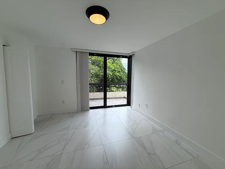 730 Coral Way #302 — Photo 36