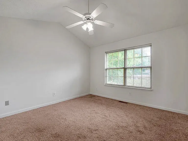 202 S Gratz St — Photo 11