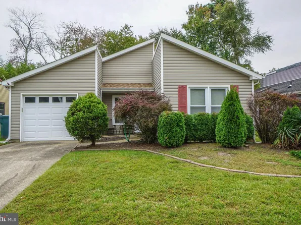 233 Yorktowne Dr, Little Egg Harbor, NJ 08087