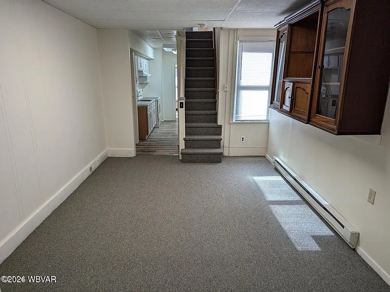 643 2nd St — Photo 3