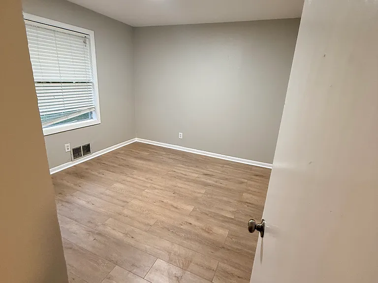 1405 Tremont St — Photo 12