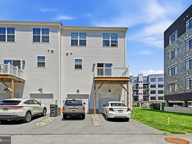 933 Anvil Ct — Photo 28