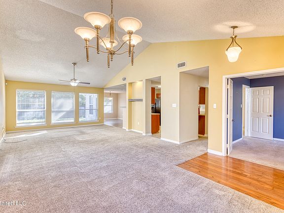 5th image of 11250 Riverbend Dr