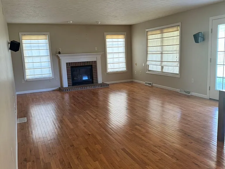 2551 Forest Brook Dr — Photo 7
