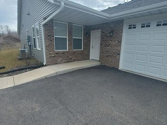 5th image of 4732 Murphy Woods Dr