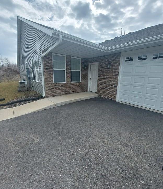 1st image of 1103 Landis Ln
