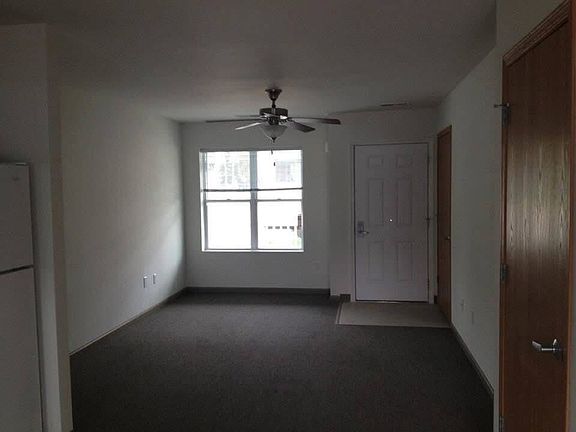 4th image of 1016 Yost Court Country Lane Apartme