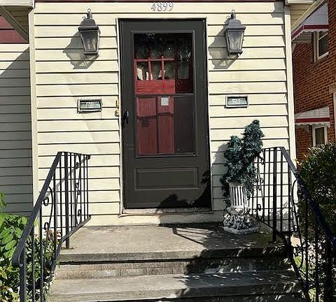 3rd image of 4899 E 97th St #Up