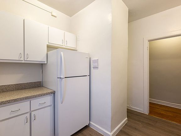 2nd image of 514 W 213th St APT 2D