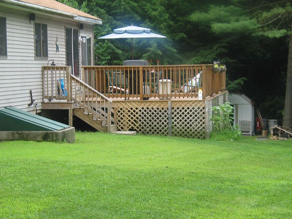 16x24 deck added 2003