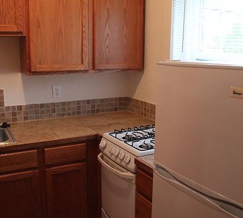 3rd image of 810 E 12th Ave APT 5