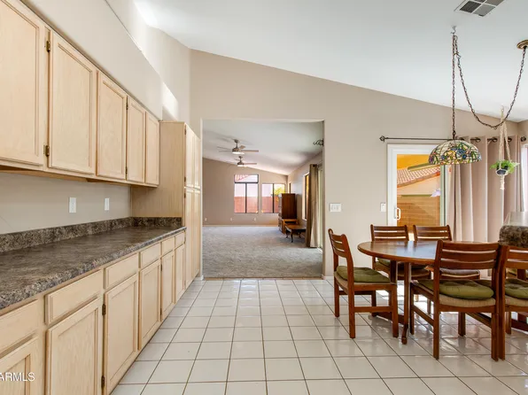 8645 W MAUI Lane, Peoria, AZ 85381
