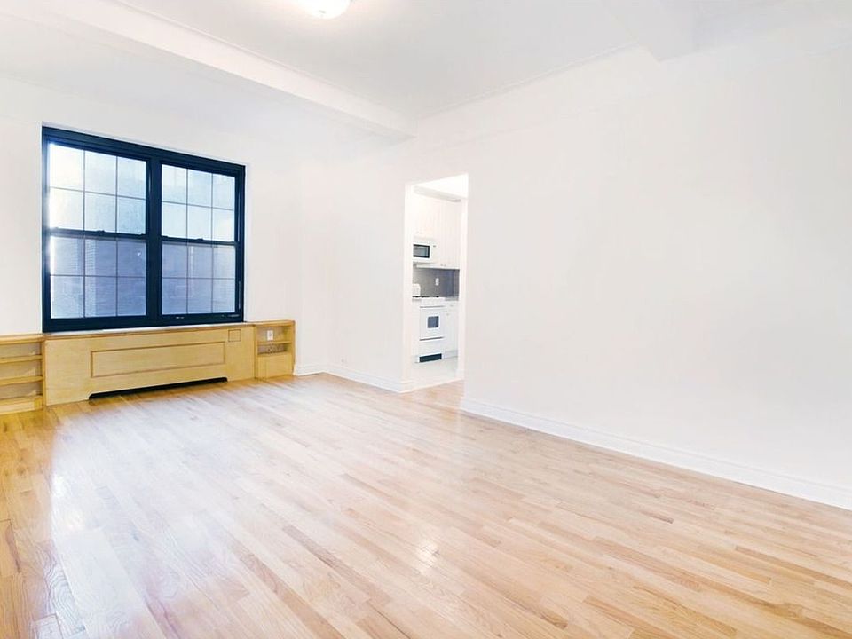 1st image of 1 University Pl APT 3M