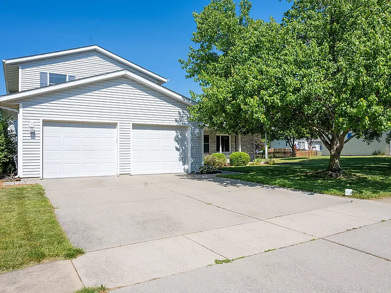 1211 Vista View Ct — Photo 3