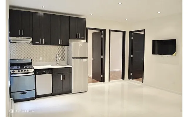 Rented by Douglas Elliman | media 19