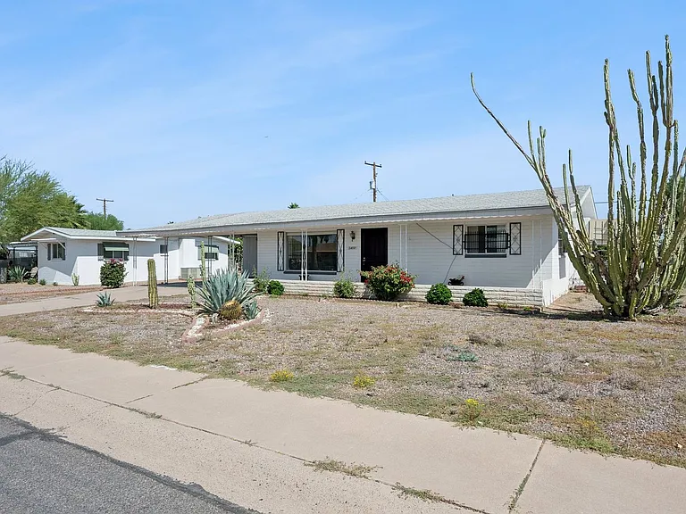 5458 E Boston St — Photo 3
