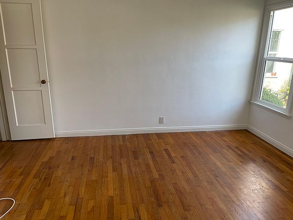 4th image of 844 Grant St #D