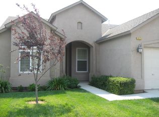 2672 Peanut Dr, Madera, CA 93637