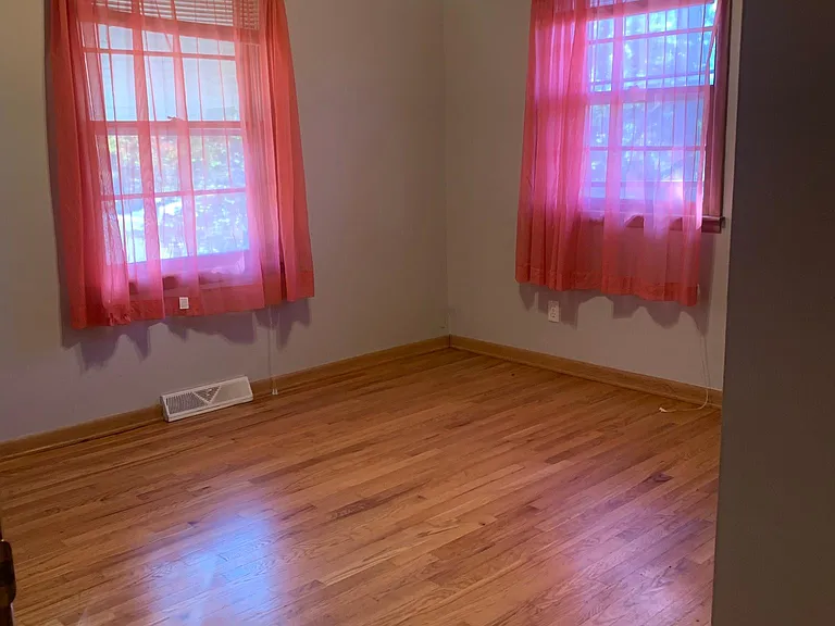 4838 Melrose Ln — Photo 8