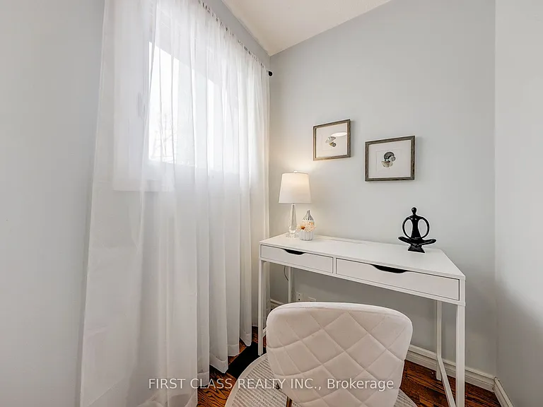 85 Madsen Cres — Photo 17