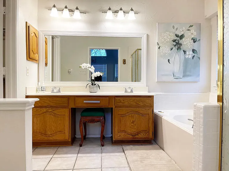 8306 Trail Lake Dr — Photo 17