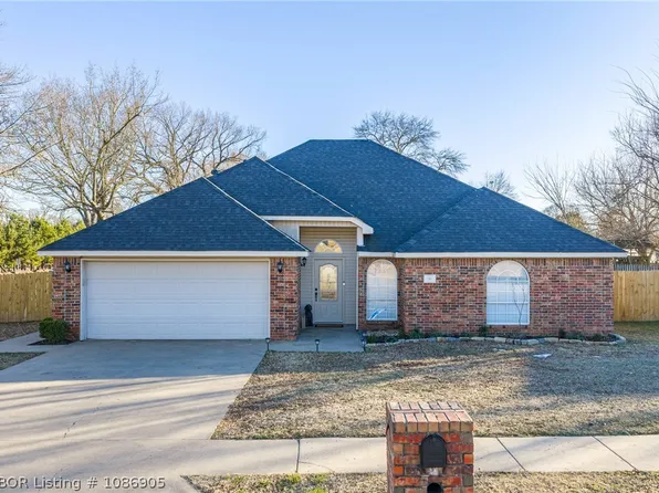 101 Lexington Way, Barling, AR 72923
