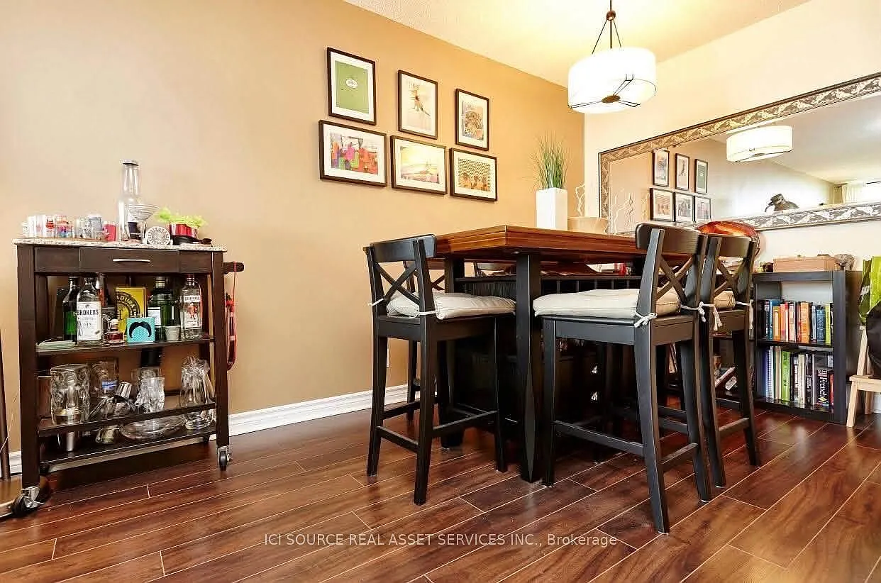 2 bed, $2,700 — Photo 4