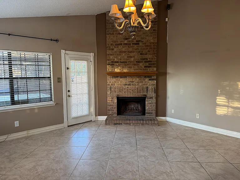 4141 Stinwick Ln — Photo 11